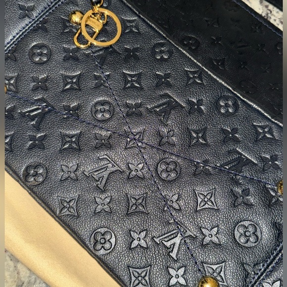 Louis Vuitton Artsy - Picture 10 of 10